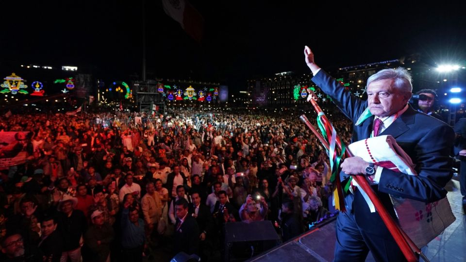 El presidente de México, Andrés Manuel López Obrador, realiza un mitin en la Plaza de la Constitución el 1 de diciembre del 2018 tras asumir el cargo.