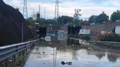 Circuito Exterior Mexiquense, cerrado por inundaciones, a la altura de Cuautitlán Izcalli