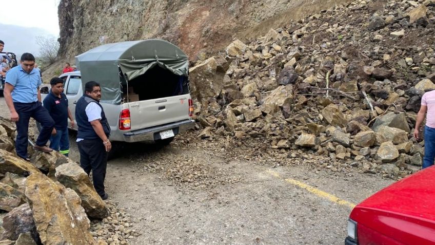 Muere hombre por derrumbe de ladera tras lluvias en Puebla