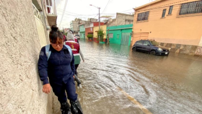 Exceso de basura, de las principales causas que provocan las inundaciones durante lluvias en Edomex