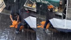 ¡Con los tacos no! Taqueros tiran el trompo de pastor, lo recogen y lo ponen en su lugar; se hacen virales | VIDEO