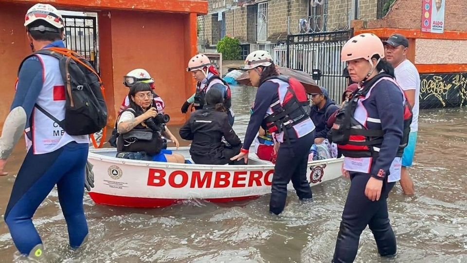 Trabajos de la Cruz Roja ante severas inundaciones