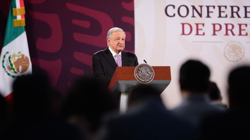 AMLO reprueba abucheos hacia Arturo Zaldívar mientras iba a votar