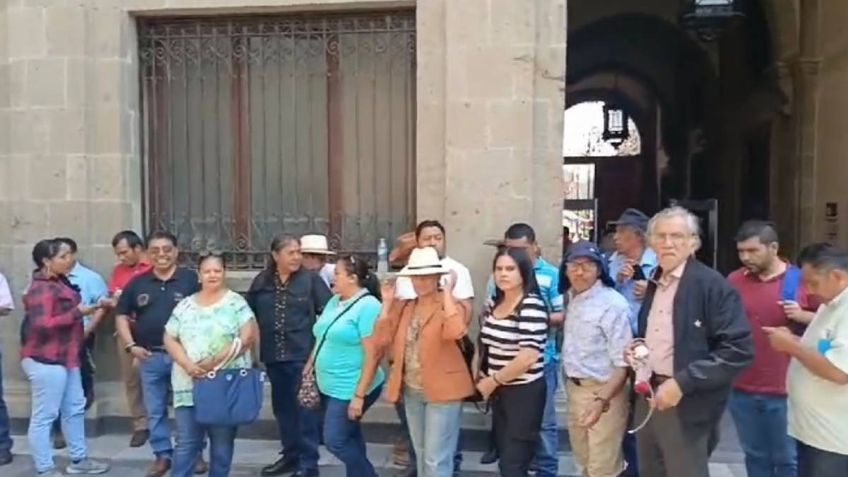 AMLO recibe a la CNTE en Palacio Nacional