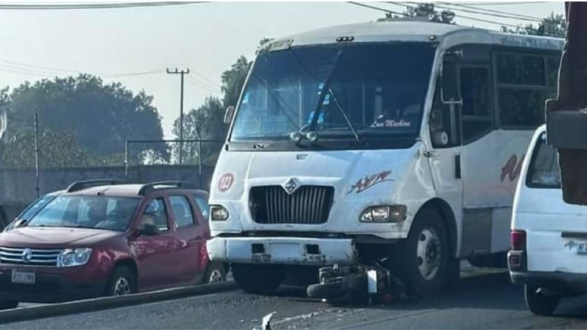 VIDEO: motociclista muere arrollado en carril del Mexibus en Ecatepec