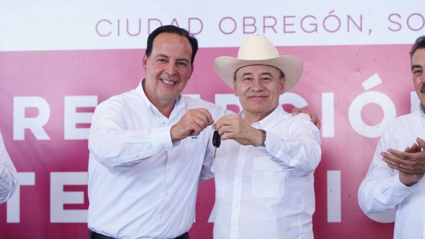 Entrega gobernador Durazo tractocamión en beneficio de ganaderos del sur del estado