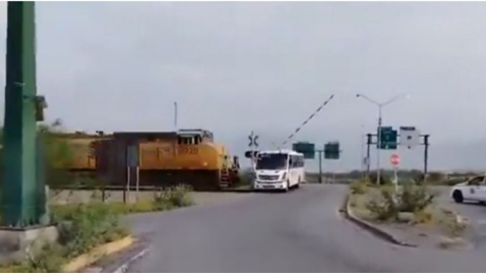 Cuerpos de emergencia arribaron a la zona del impacto