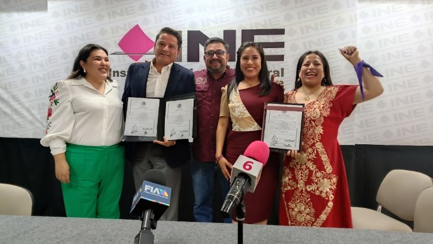 Simey Olvera recibe constancia de mayoría de votos