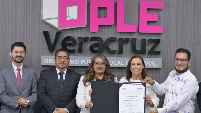 Rocío Nahle recibe constancia como gobernadora electa de Veracruz