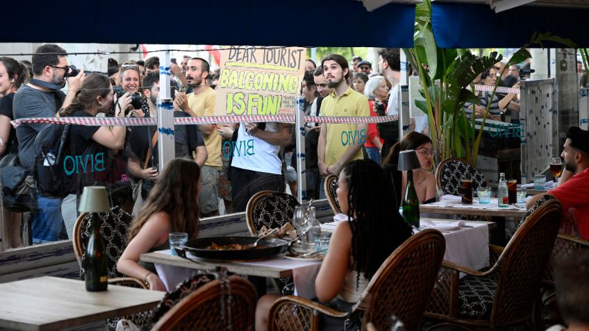 VIDEO: siguen atacando turistas en Barcelona, los lugareños insisten que se deben ir de la ciudad