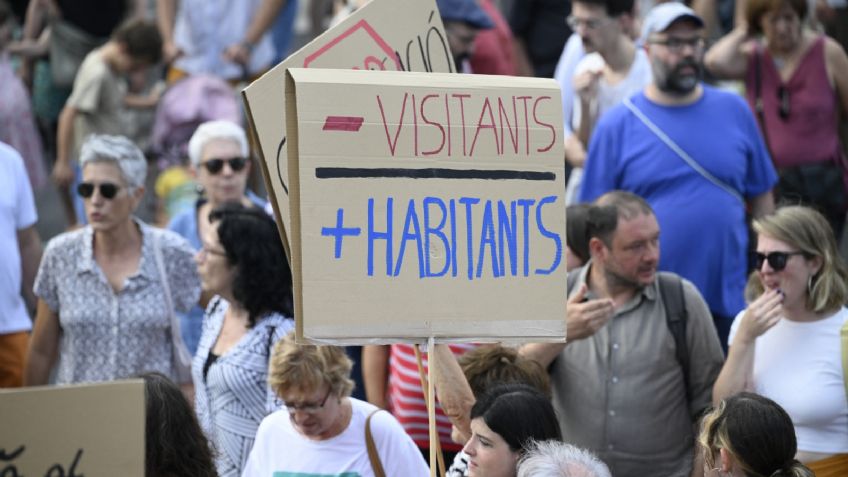 ¿Por qué los barceloneses están en contra de los turistas que visitan la ciudad?