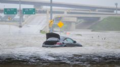 ¿Qué hago si por las inundaciones le entró agua al motor de mi coche?