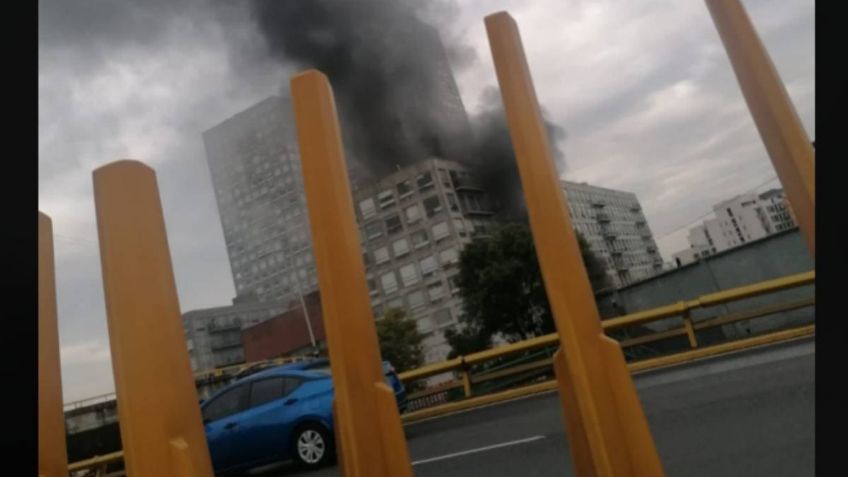 VIDEOS: fuerte incendio consume edificio en Azcapotzalco