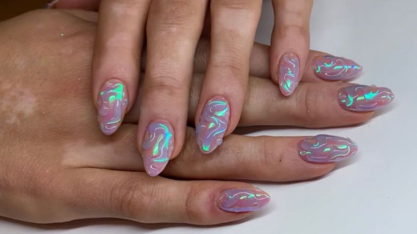 Uñas de cristal, la nueva manicura para verte súper sofisticada y minimalista durante el verano