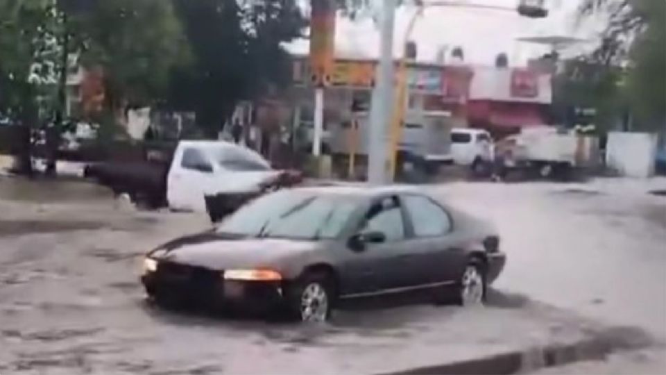 El temporal dejó inundaciones en distintos puntos de Colima.