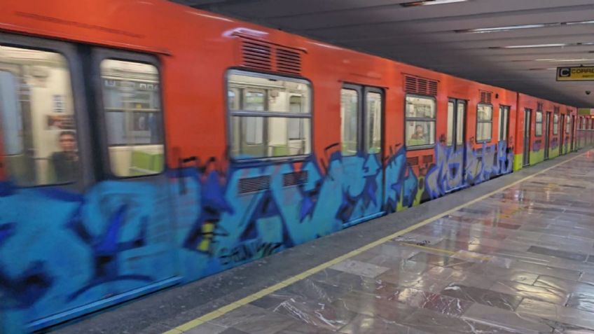 Vandalizan vagones de la Línea 3 del Metro