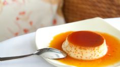 Aprende a preparar esta sencilla receta de flan de café sin horno que quedará lista en 7 minutos