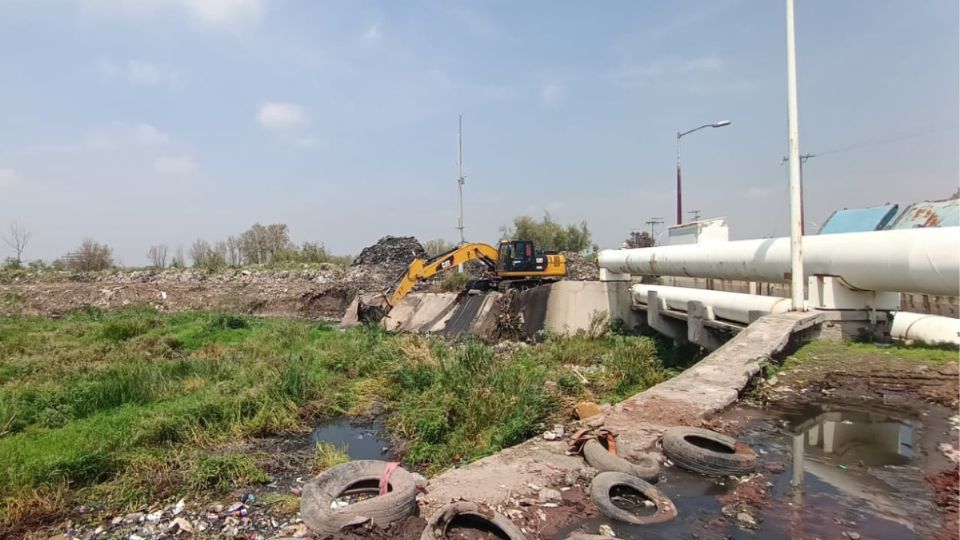 Río de la Compañía antes de ser limpiado