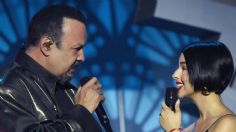 Pepe Aguilar presume el talento de Ángela Aguilar, quien recibe elogios por su destreza para cantar, mientras monta a caballo