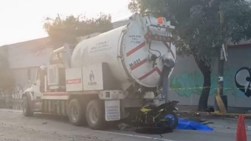 Mueren 3 motociclistas tras impactarse contra un vactor de agua en la Vía Morelos en Ecatepec: VIDEO