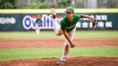 Ezequiel Rivera de 14 años firma con los Dodgers y llama a su mamá para darle la noticia, "esto va dedicado para ti"