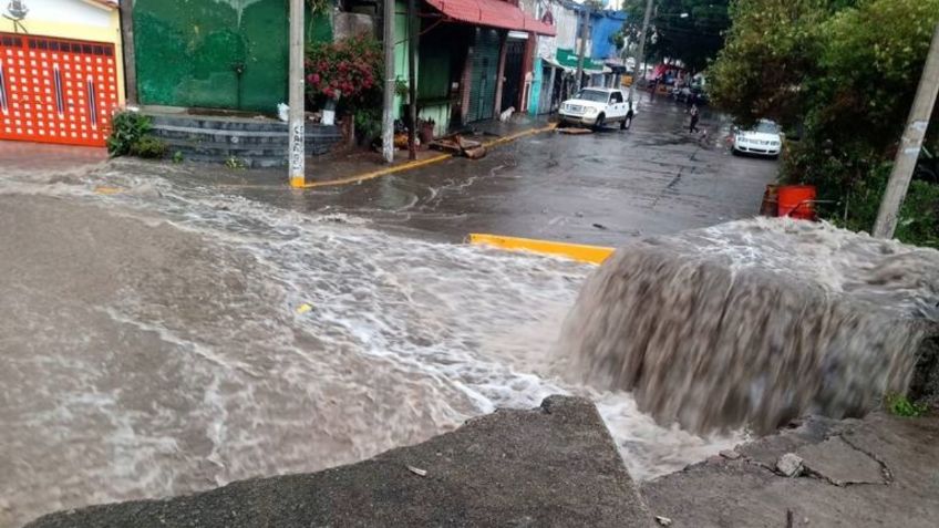 Mueren dos personas por fuertes lluvias en el Estado de México