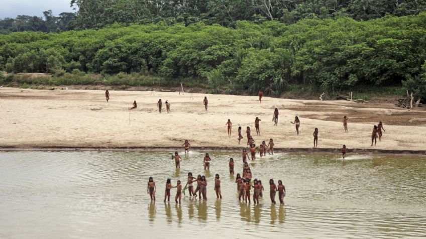 La tribu aislada más grande del mundo emergió de forma inédita de la Amazonia y ésta es la oscura razón