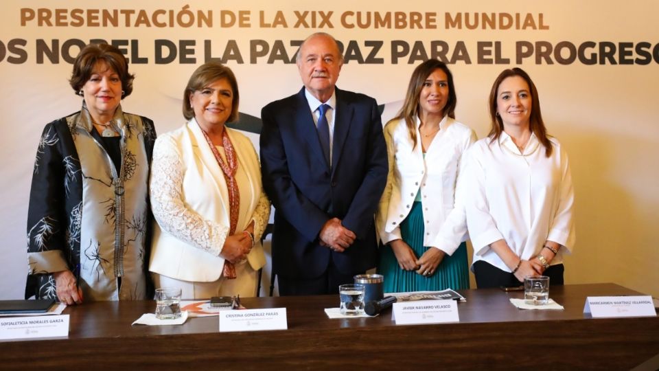 La presentación de la cumbre se dio a conocer por parte del secretario general de Gobierno, Javier Navarro Velasco; y la presidenta del Encuentro Mundial de Valores, Cristina González Pará.