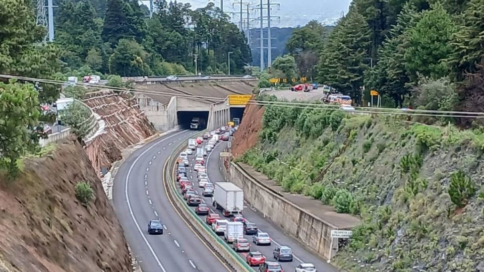 El accidente provocó filas kilométricas.