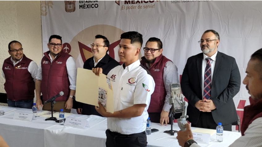 Arranca Semov entrega de licencias a jóvenes operadores del transporte público de 18 a 20 años en el Edomex