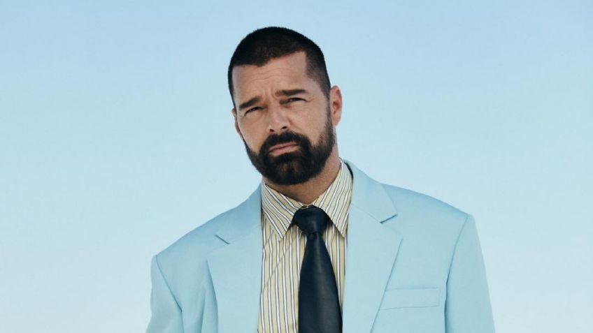 Ricky Martin derrocha estilo con looks perfectos para hombres de 50 años