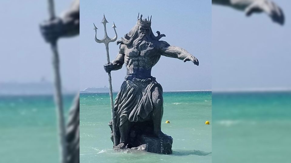 La estatua de Poseidón fue instalada en el malecón de Puerto Progreso el 29 de mayo pasado.