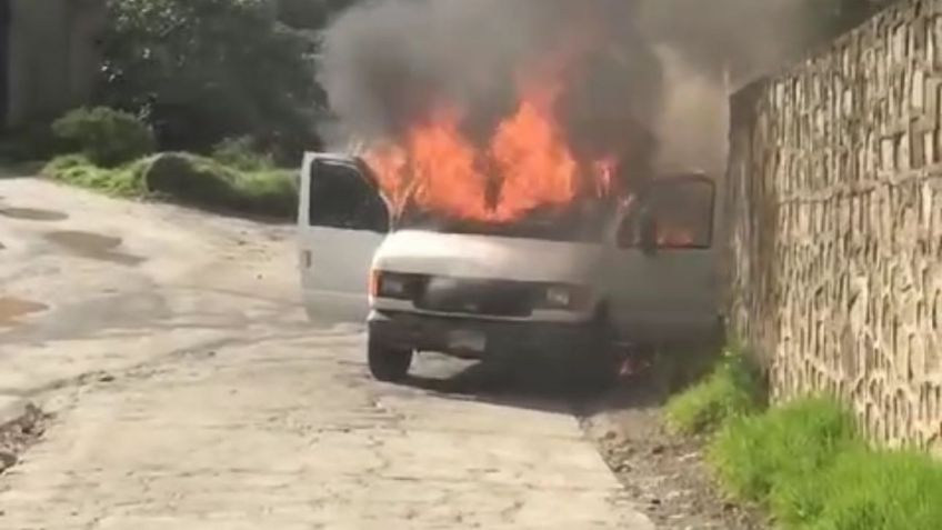 Pobladores aseguran e incendian madera talada en San Miguel Mimiapan en Xonacatlán