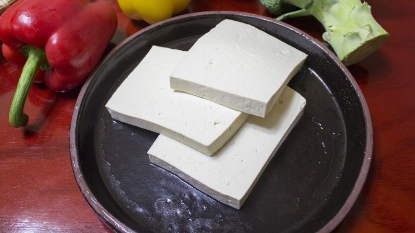 ¿Qué es el tofu y por qué es tan bueno para reducir el colesterol y los triglicéridos?