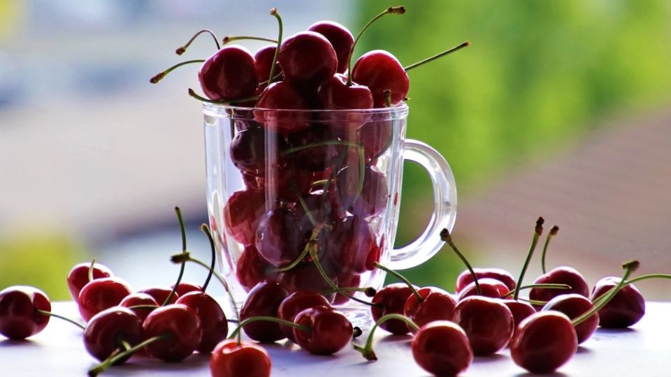 Las cerezas son una rica fuente de vitaminas y minerales esenciales.