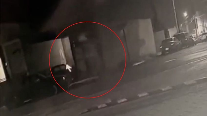 Captan en VIDEO a un fantasma caminando en las calles de Santa Catarina, Nuevo León