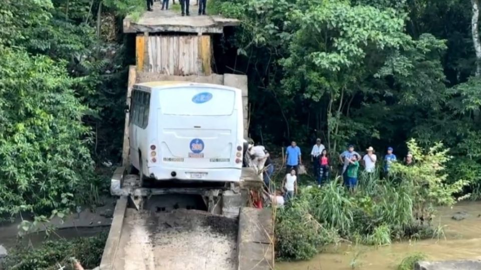 Se presume que el puente estaba en mal estado.