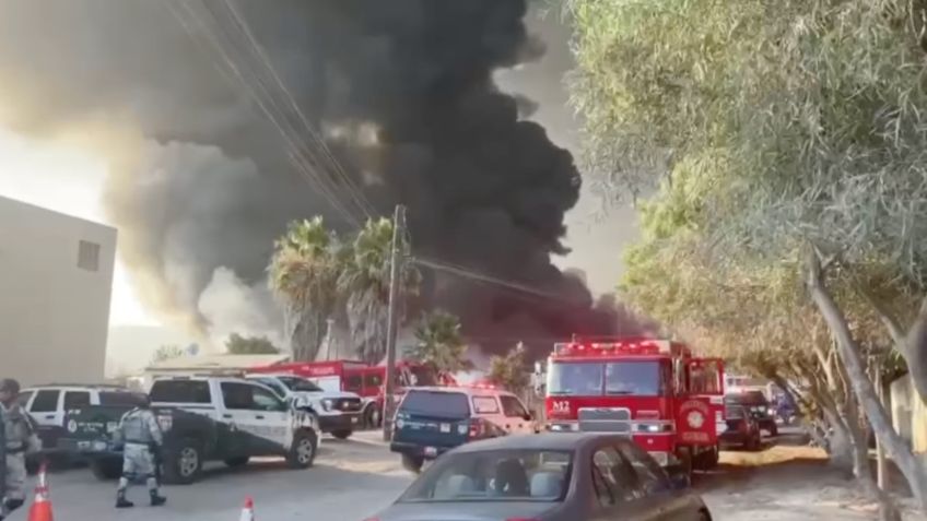 Incendio arrasa con tres negocios en Tijuana