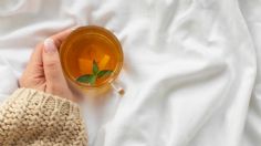 ¿Tienes síndrome de ovario poliquístico? Regula tus hormonas con este té natural de 4 ingredientes