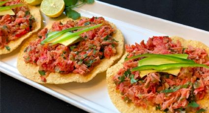 Tostadas de atún en escabeche, la receta perfecta para una cena deliciosa y saludable: VIDEO