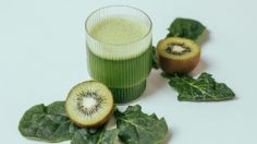 Dile adiós al estreñimiento con este batido de kiwi con ciruelas, estará listo en 10 min