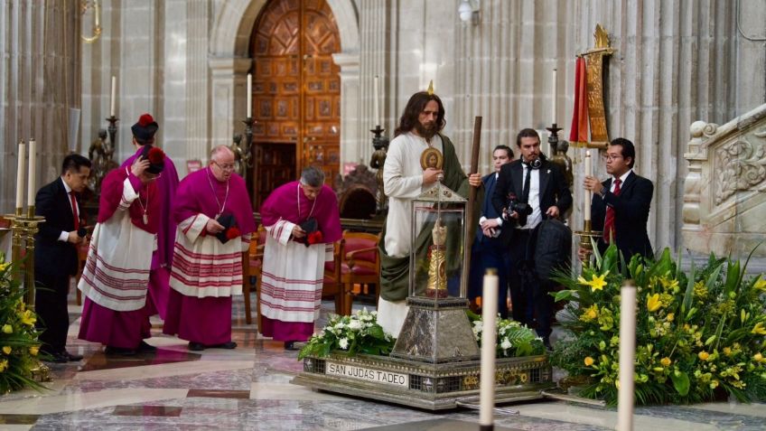 Reliquia de San Judas Tadeo reúne miles de personas en la Catedral: FOTOS