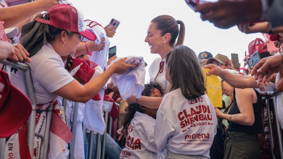 Sheinbaum va por una Beca Universal para niñas, niños, adolescentes y jóvenes.