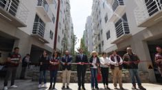 Martí Batres entrega la Unidad Habitacional "Cacama 28" en Iztapalapa