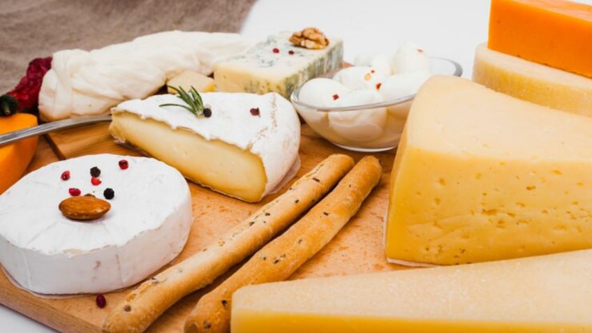 Cómo se prepara el queso más peligroso de todos