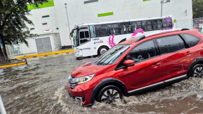 Lluvia deja afectaciones al norte de la CDMX