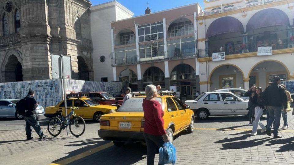 Piden desconectar aparatos electrónicos durante tormentas y al salir varios días de casa evitarán incendios eléctricos en el hogar