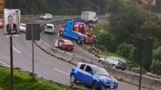 Camioneta pierde el control y cae a barranco en la carretera México-Toluca