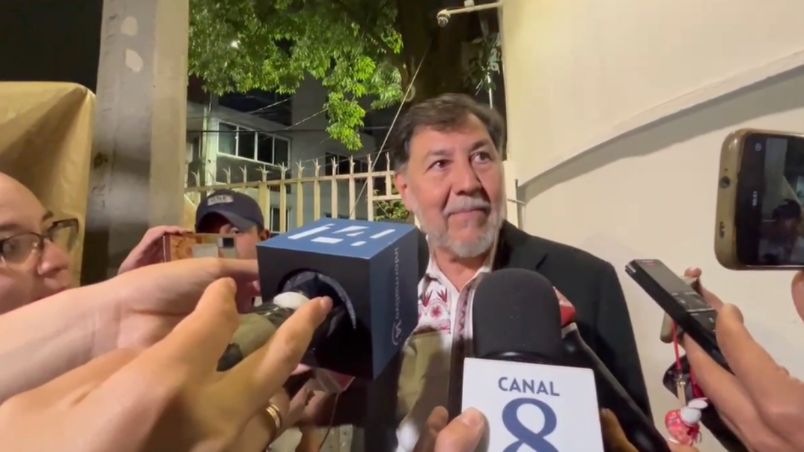 Gerardo Fernández Noroña en entrevista con medios de comunicación