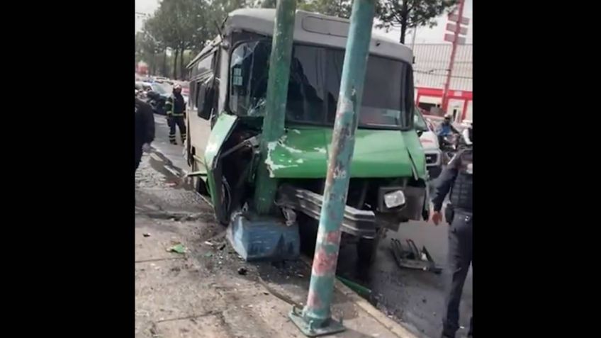 Microbús de Ruta 14 choca contra poste; hay 9 lesionados en Ermita Iztapalapa